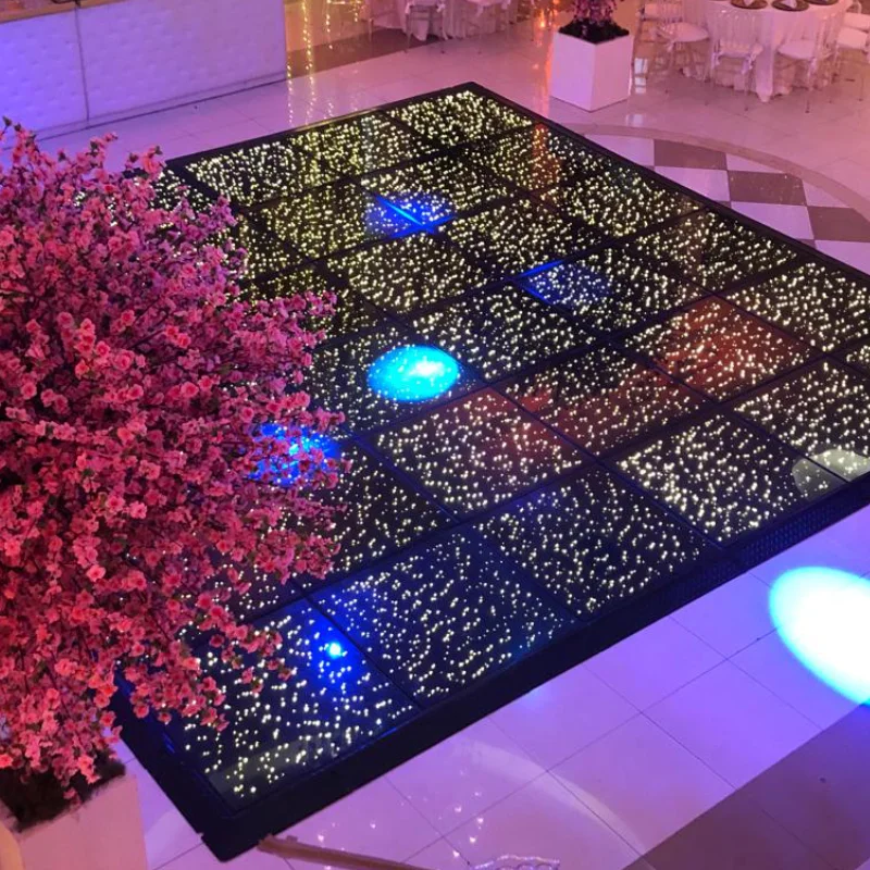 Produção de evento social com iluminação cênica